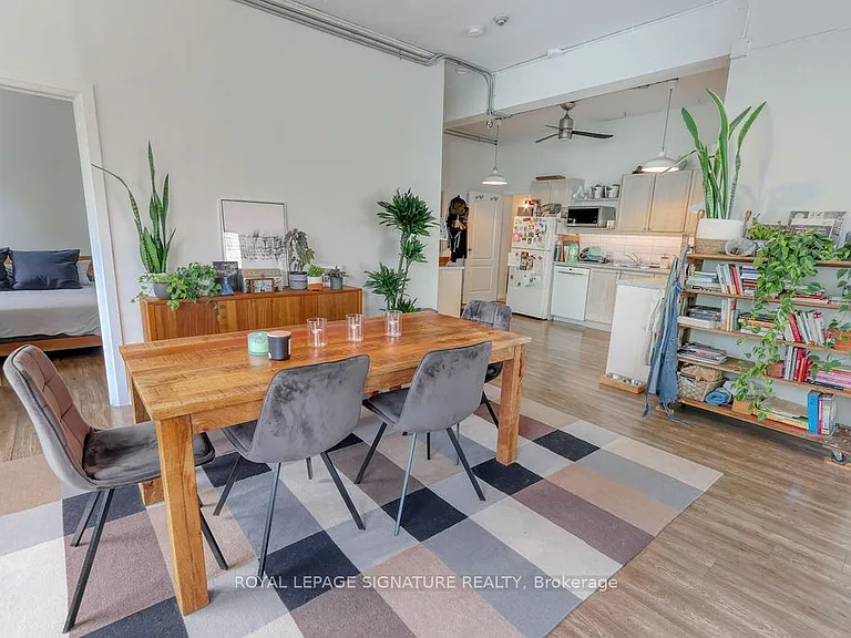 44 Stafford St #B — Photo 8