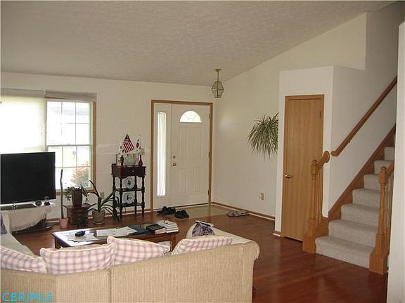 2nd image of 356 Amber Wood Way