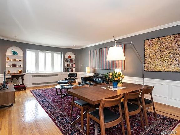 4th image of 129 2nd St APT H2