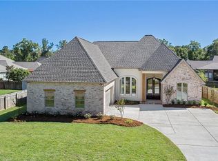 229 Coquille Ln, Madisonville, LA 70447