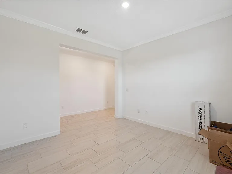 16787 Shell Bay Dr — Photo 5