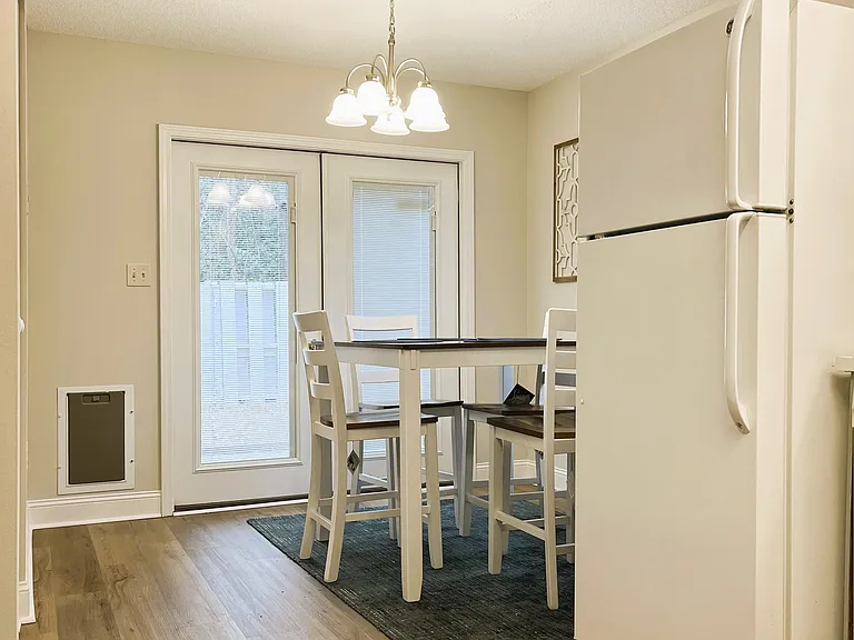 1011 Hulon Ln — Photo 11