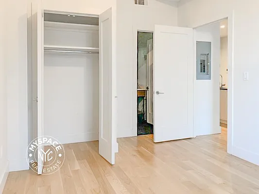 Rented by MySpaceNYC | media 53