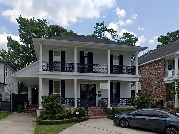 2nd image of 215 Ridgewood Dr