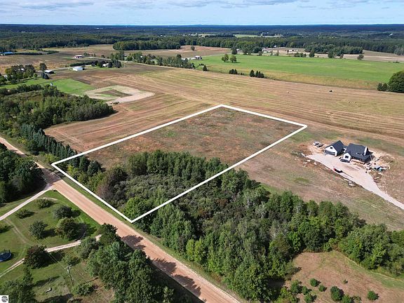 2nd image of 6373 Gleaner Hall Rd