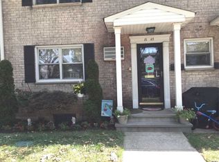 81-45 Langdale St, New Hyde Park, NY 11040