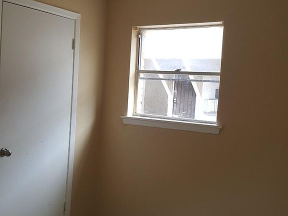 4th image of 7410 Lindencrest St APT 13