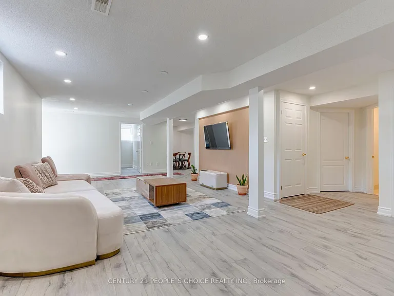 5358 Bellows Ave #BASEMENT — Photo 9
