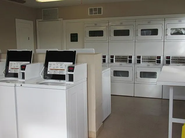 Meridian Apartments — Photo 15