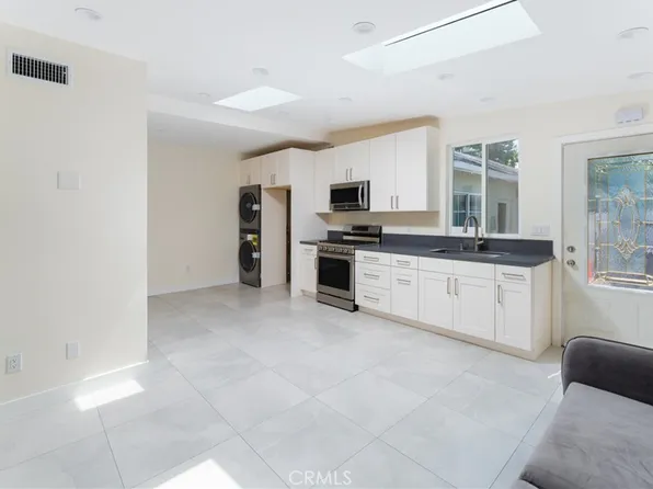 537 Spencer St #A, Glendale, CA 91202