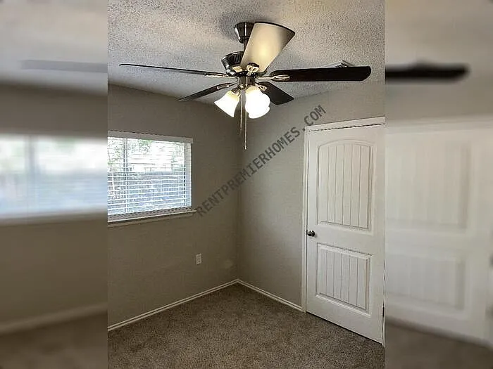 2911 Lake Briar — Photo 14