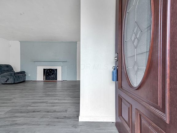 3rd image of 1370 Erickson Rd