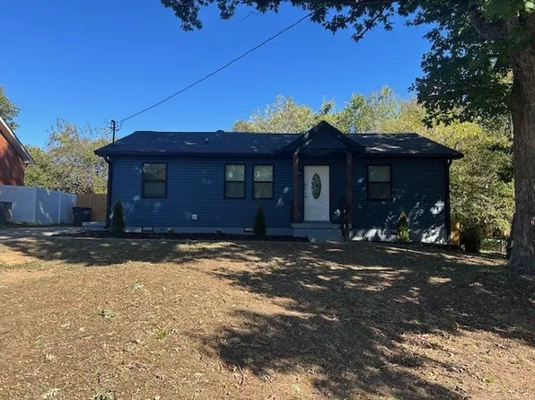 1537 Cherry Tree Dr, Clarksville, TN 37042