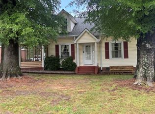 810 N Main St, Walnut Cove, NC 27052