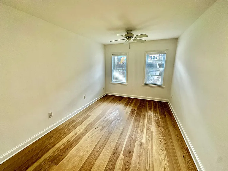 815 E St SE #1 — Photo 17