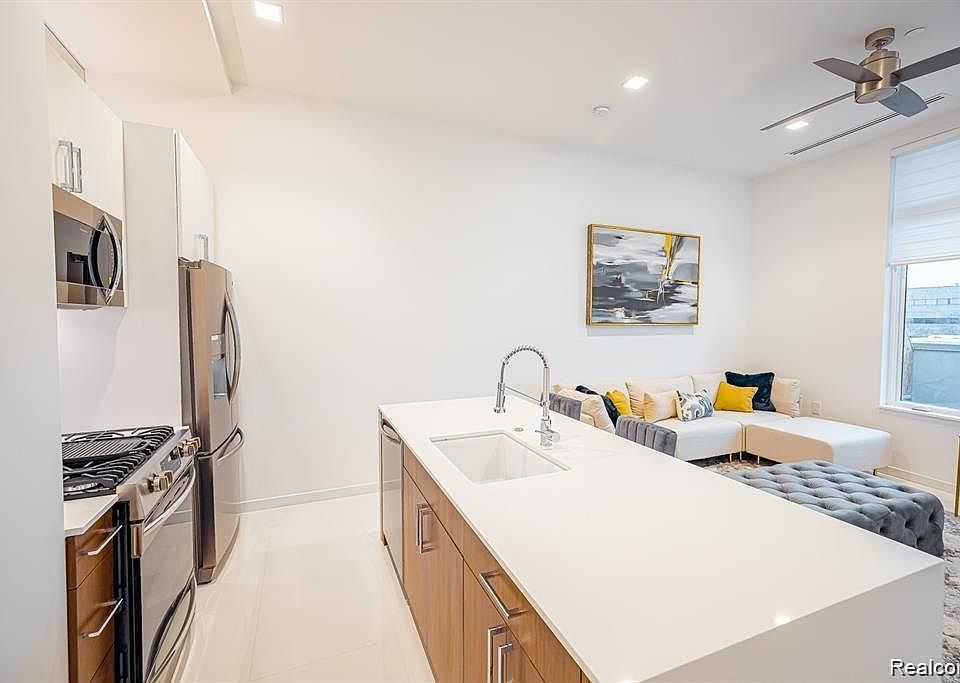 400 S Old Woodward Ave Unit 209, photo 19