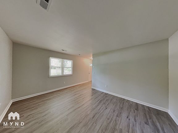 4th image of 1120 Seabrook Rd