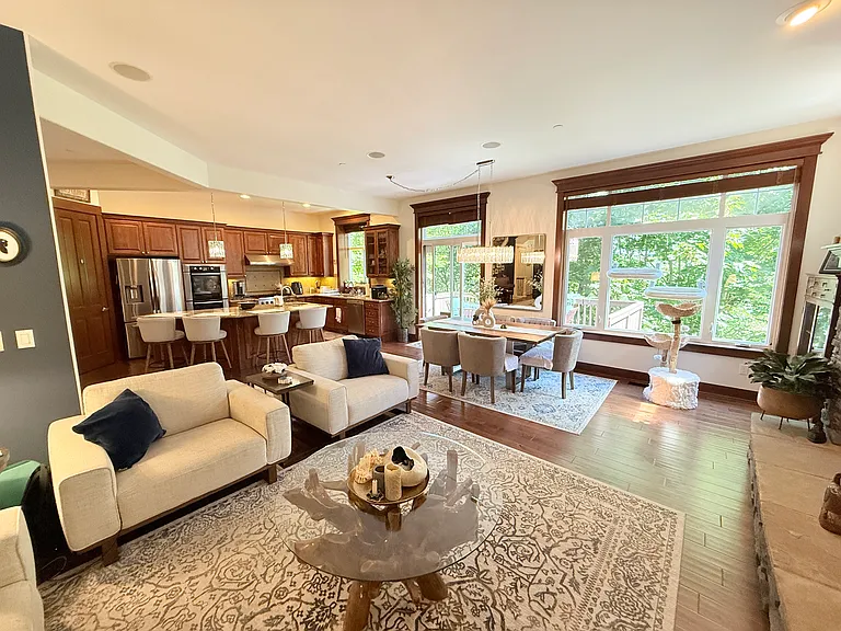 2516 NW Stoney Creek Dr — Photo 5