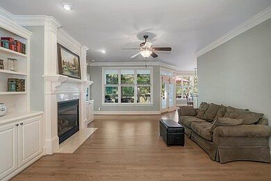 4th image of 248 Waterville St