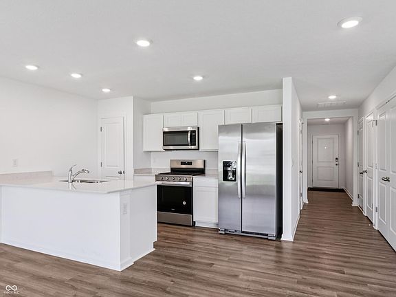4th image of 1400 Bluebonnet Pl