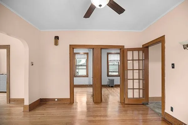 2139 Foster Ave — Photo 12