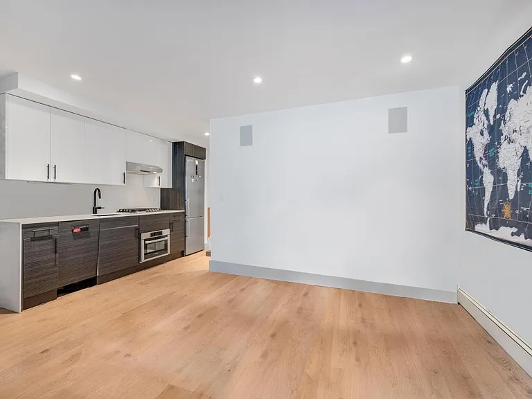 68 N 8th St #3F — Photo 3