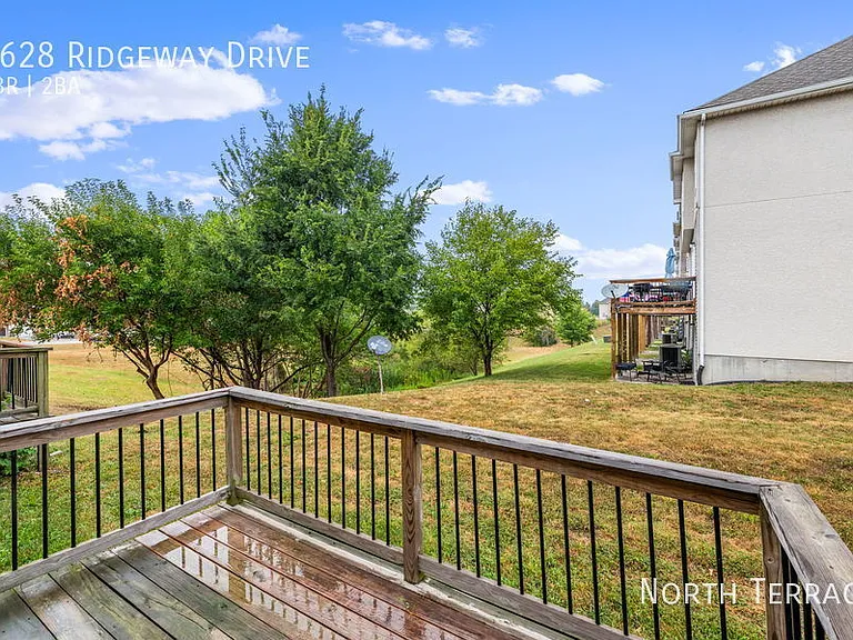 1628 Ridgeway Dr — Photo 20