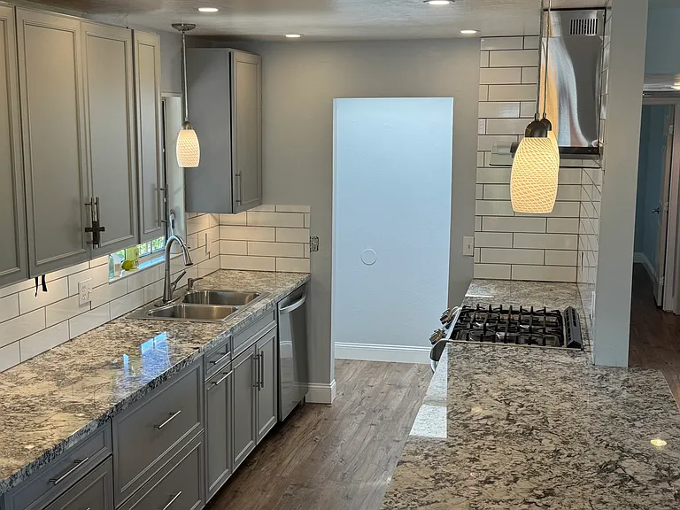 797 Washington Ave — Photo 11