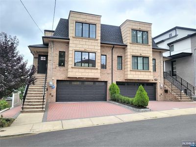 1033A Morningside Ln, Fort Lee, NJ, 07024