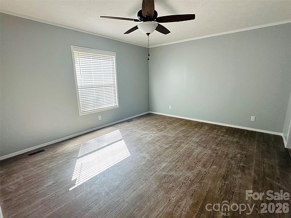 5th image of 514 Summerow Rd