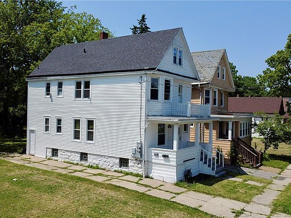4th image of 216 Schuele Ave