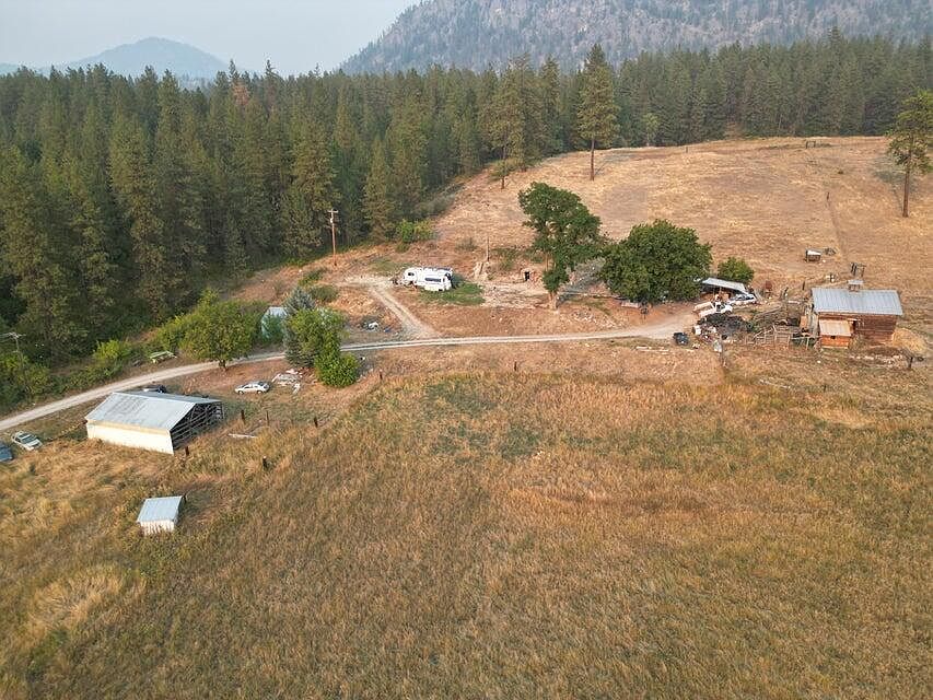 1st image of 2413 Cottonwood Creek Rd #A