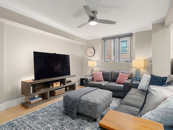 5th image of 45 W Broadway #111