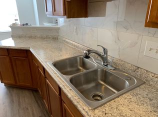 526 E Iredell Ave, Mooresville, NC 28115
