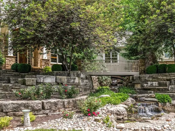 4505 N Mulberry Ct, Kansas City, MO 64116