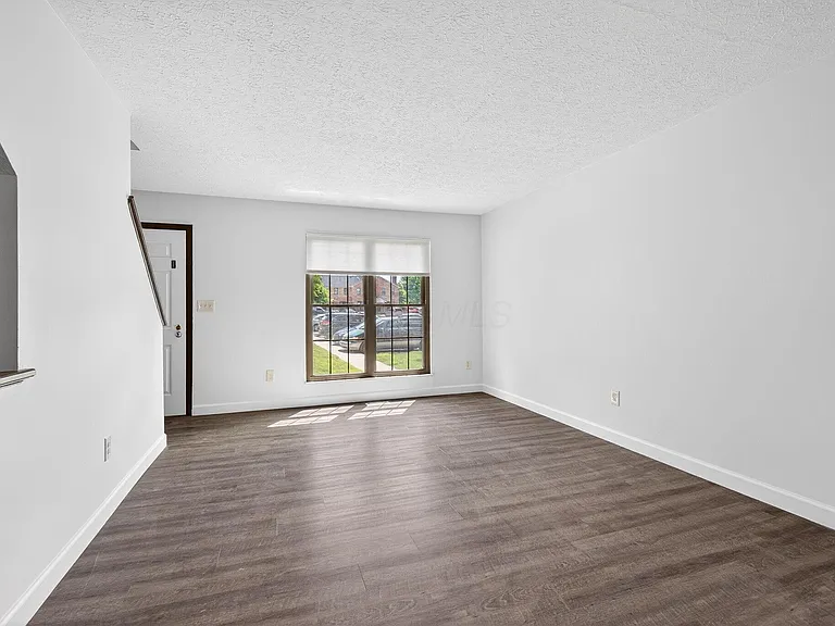 6477 Brookedge Ct — Photo 10