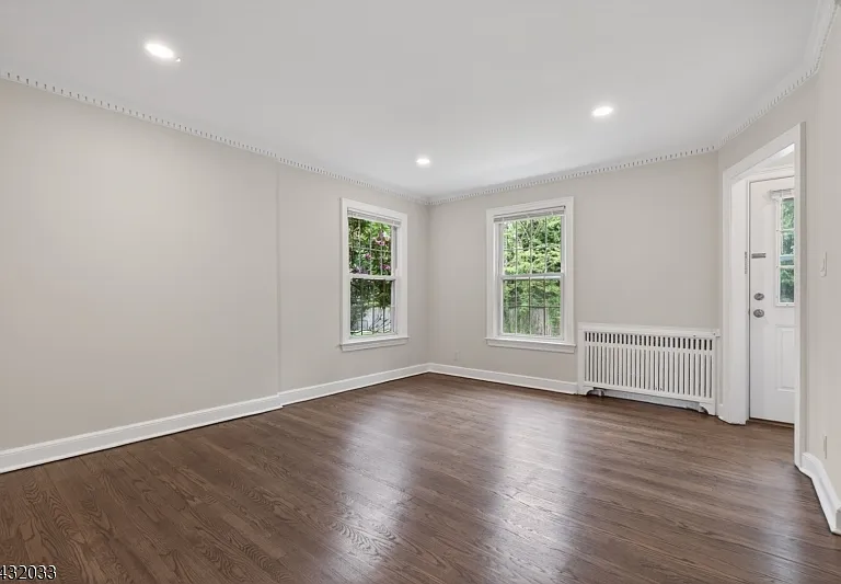 180 Summit Ave #F — Photo 5