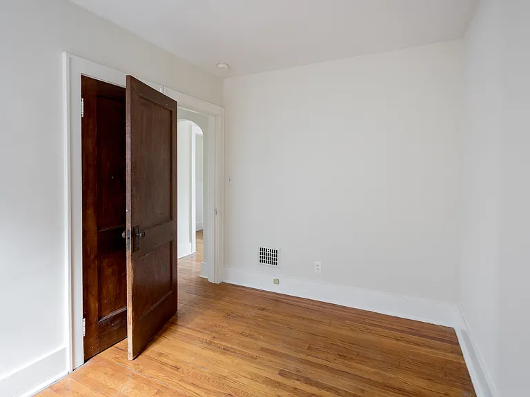 178 W Cambourne St — Photo 13
