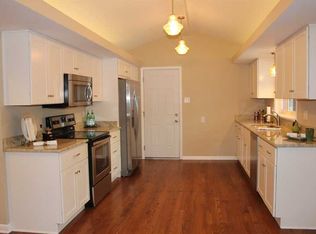 111 Crest Dr, Beaver, PA