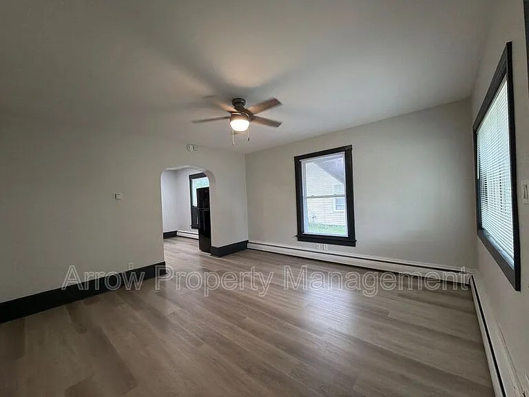 4602 Saint Paul Ave #2 — Photo 3