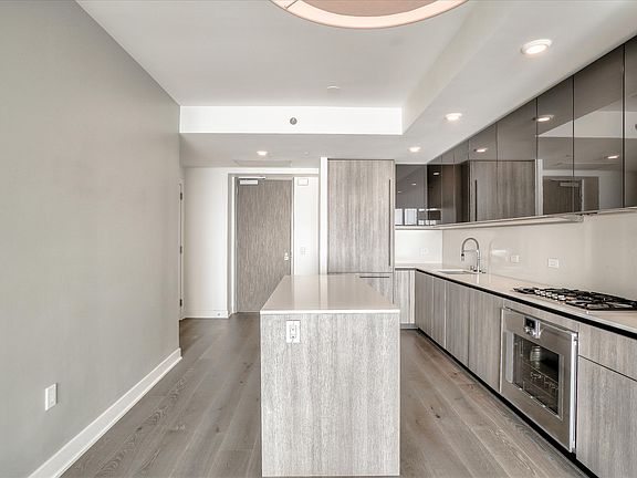 5th image of 338 Main St Unit 6F