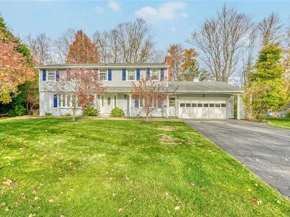 758 Hawthorne Pl, Webster, NY 14580