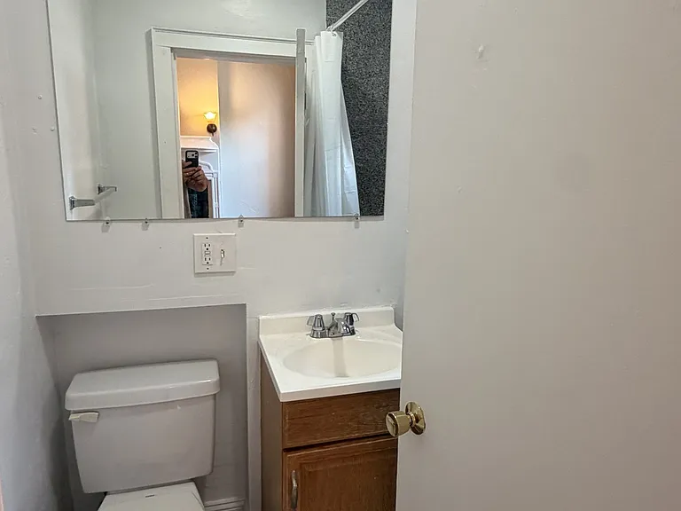 48 Hereford St #2D — Photo 7