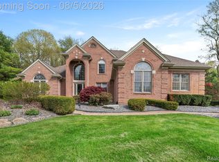 1859 Cobble Ct, Brighton, MI 48114