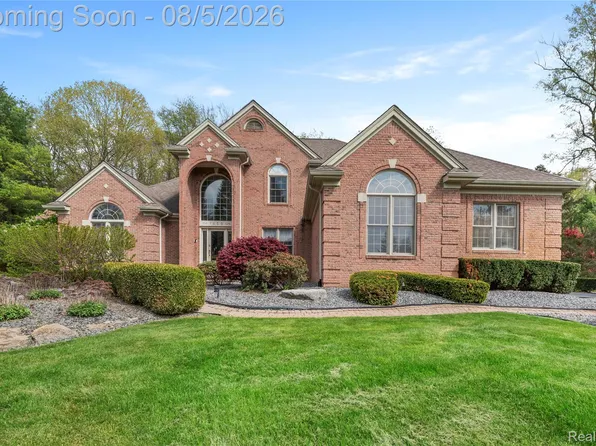 1859 Cobble Ct, Brighton, MI 48114
