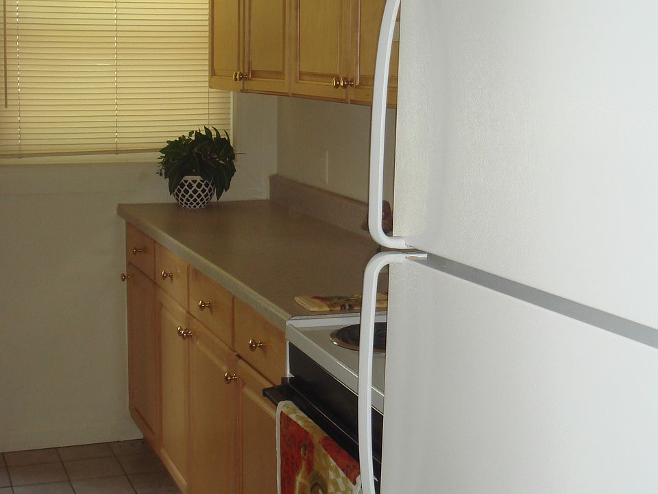 2nd image of 19740 Sharon Ct