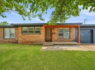613 Crestview Dr, Granbury, TX 76048
