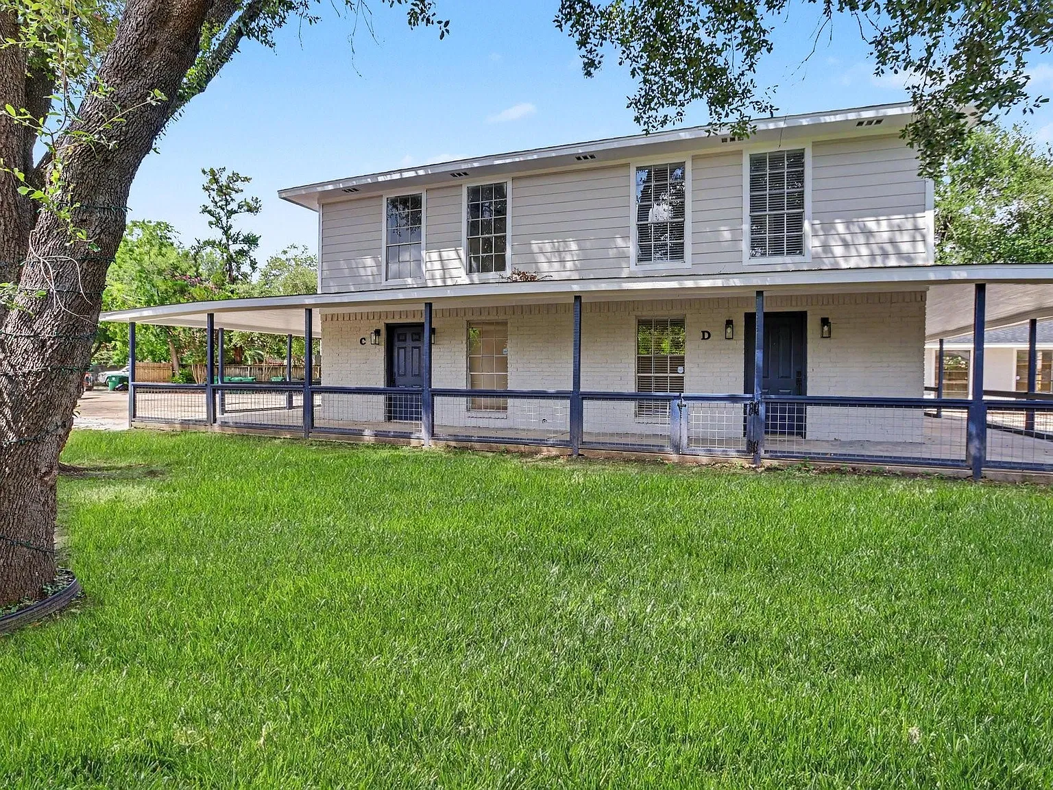 3 bed, 2.0 bath, 1275 sqft, $1,599 — Photo 1