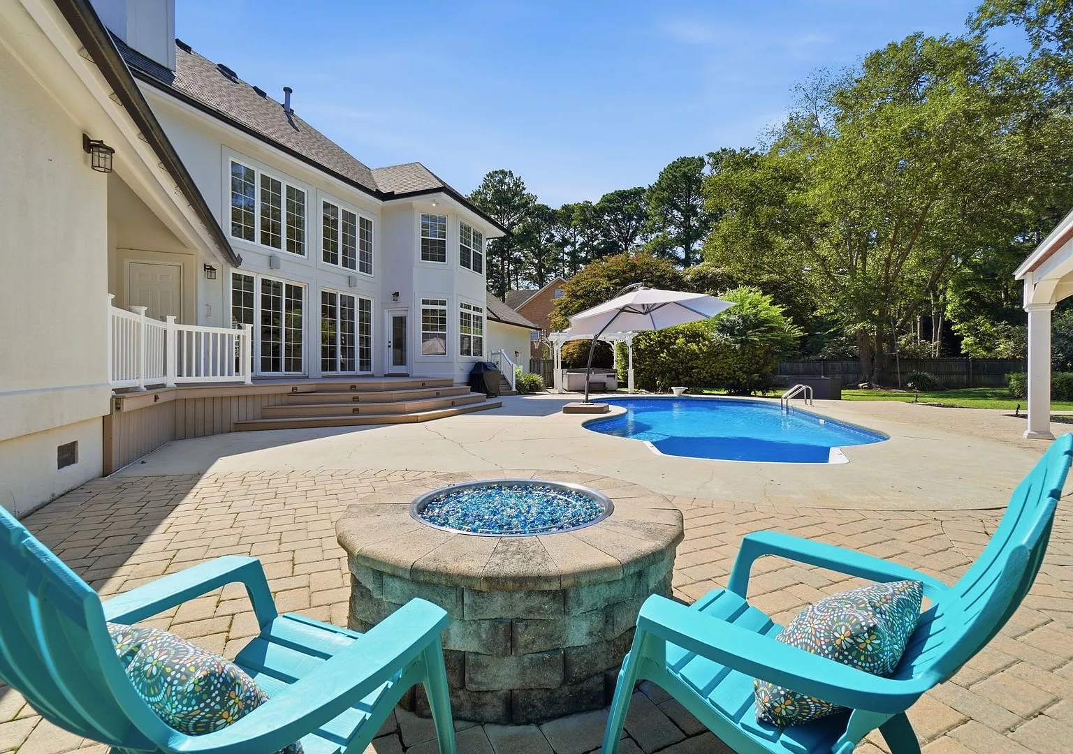 Fabulous 5-Bedroom/4.5 Bath POOL Home In Church Point! Pet Friendly - 3-Car Attached Garage! — Photo 3