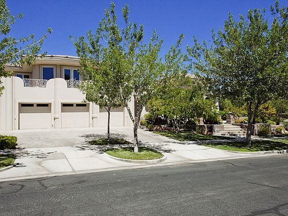 2nd image of 9004 Grove Crest Ln